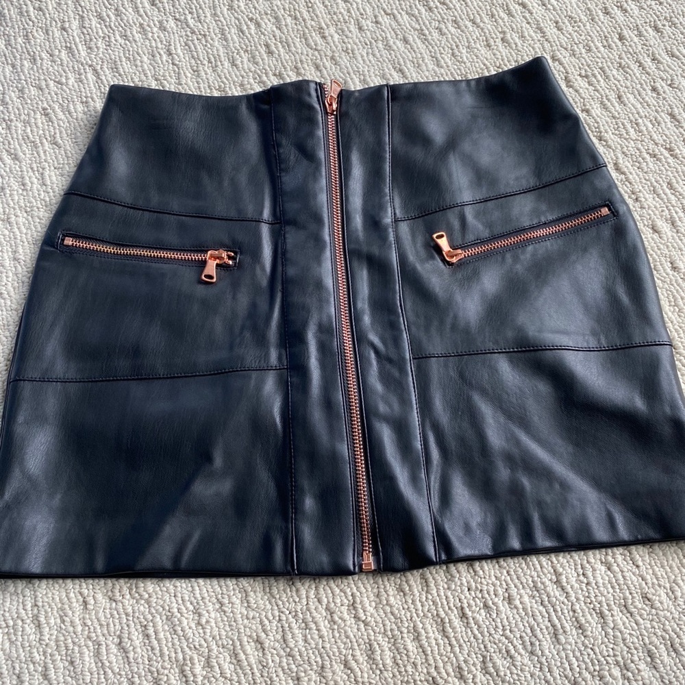 Kendall and Kylie leather skirt size S